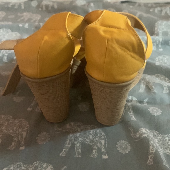 Platform - Picture 4 of 7